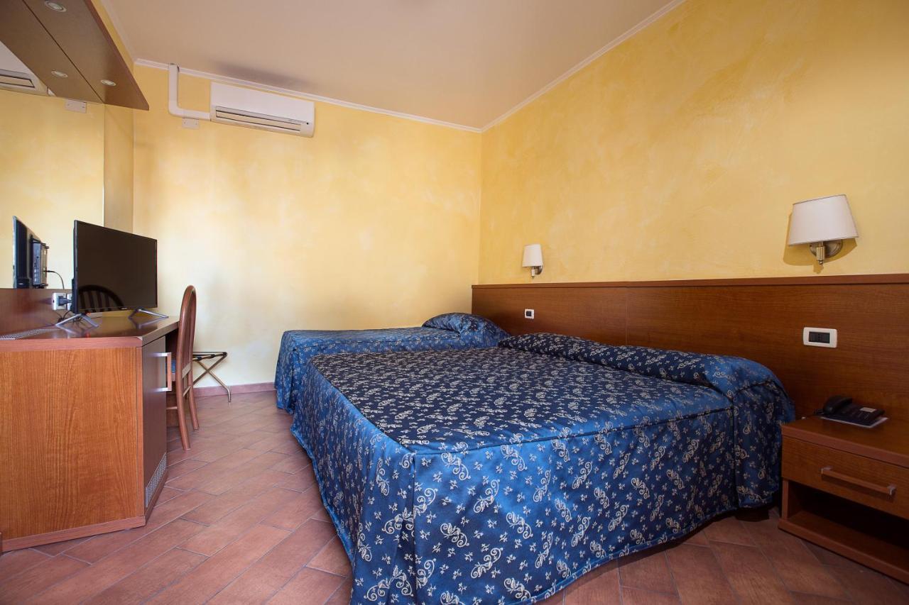 Albergo Dei Leoni Monterotondo  Exteriér fotografie