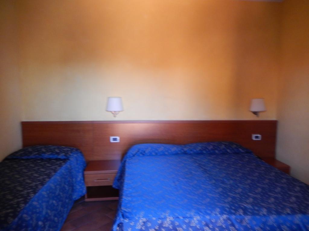 Albergo Dei Leoni Monterotondo  Exteriér fotografie