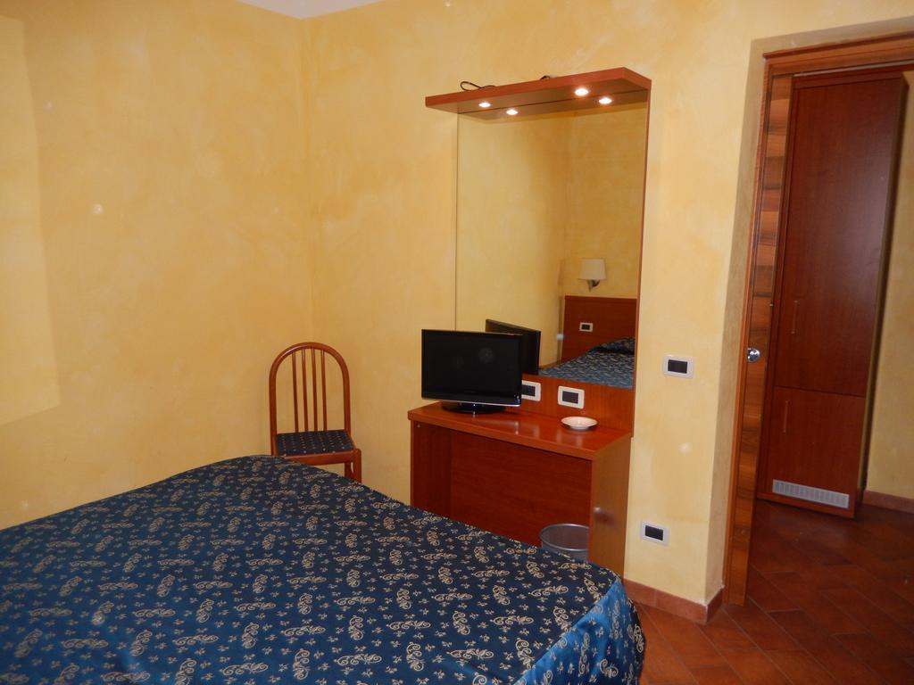 Albergo Dei Leoni Monterotondo  Exteriér fotografie