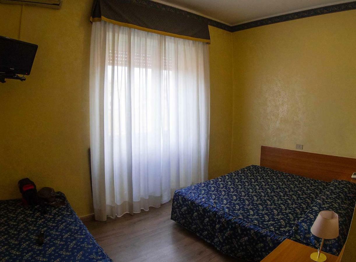 Albergo Dei Leoni Monterotondo  Exteriér fotografie